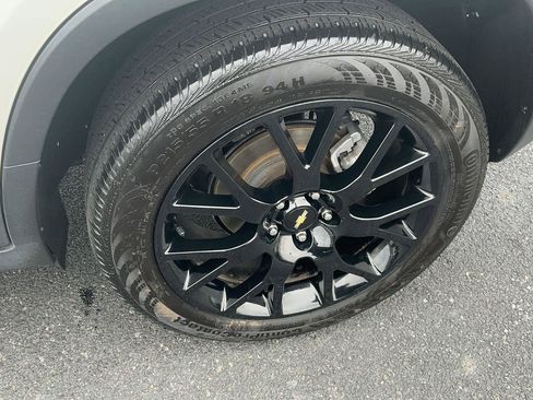 Used 2022 Chevrolet Trax LT w/ Sport Edition AWD/4WD image 12
