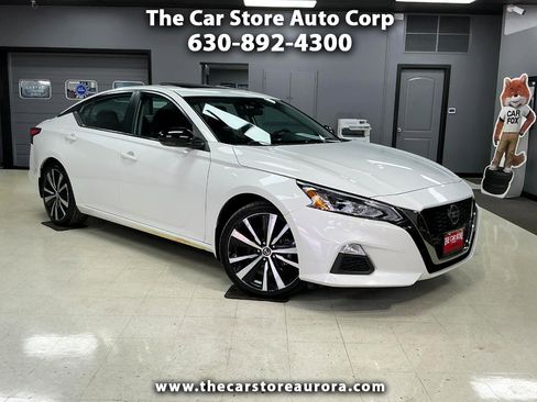 Used 2021 Nissan Altima 2.5 SR w/ SR Premium Package image 1
