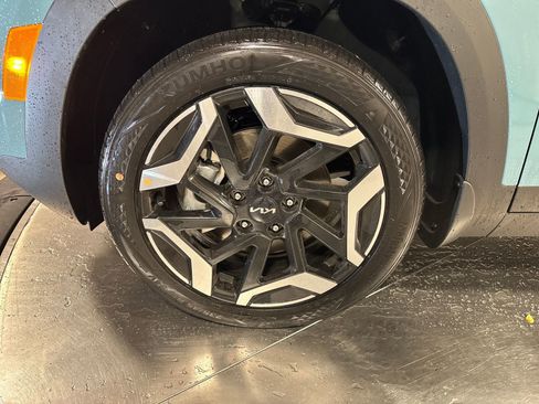 New 2026 Kia Seltos SX image 2