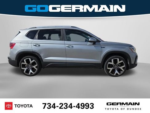 Used 2022 Volkswagen Taos SEL w/ Panoramic Sunroof Package image 7