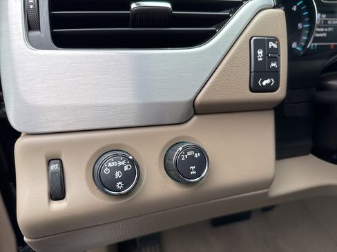 Used 2020 Chevrolet Traverse Premier w/ Redline Edition image 36