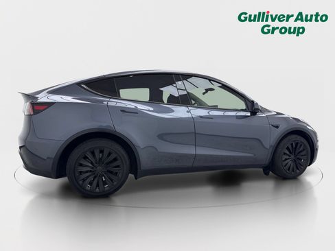Used 2023 Tesla Model Y Long Range AWD/4WD image 9