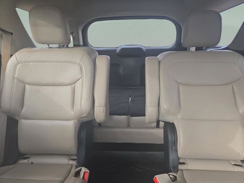 Used 2020 Ford Explorer XLT w/ Equipment Group 202A image 18