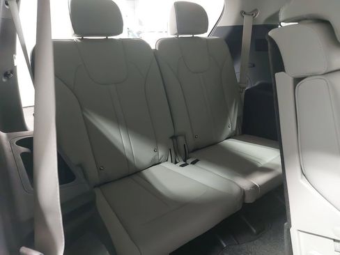 New 2026 Kia Sorento S image 12