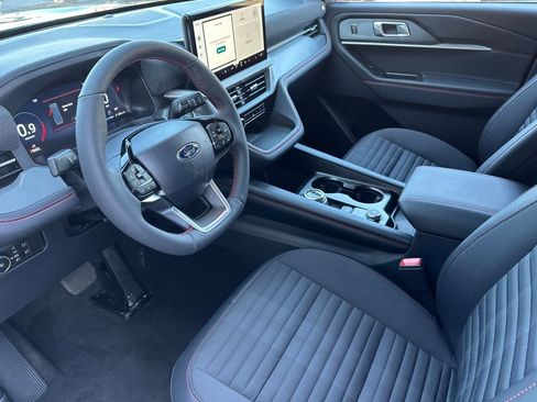 New 2026 Ford Explorer ST-Line w/ ST-Line Street Pack AWD/4WD image 18
