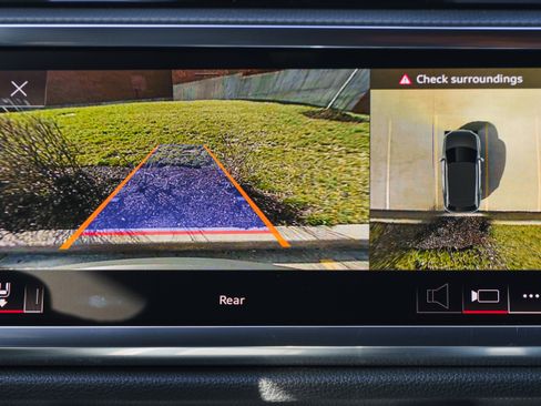 Certified 2022 Audi Q3 2.0T Premium Plus AWD/4WD image 16