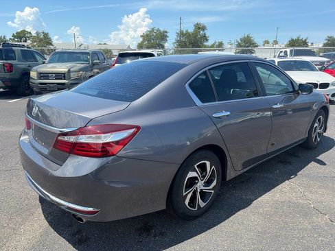 Used 2017 Honda Accord LX image 7