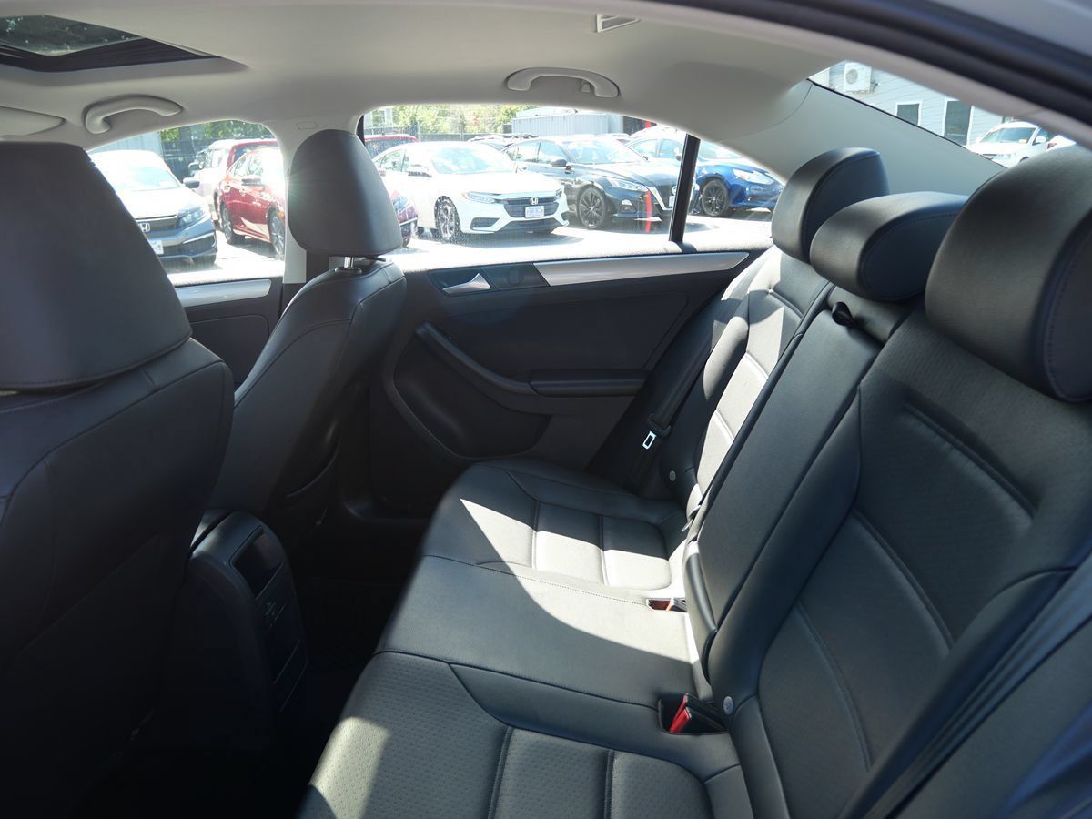 Used 2018 Volkswagen Jetta SE FWD image 22