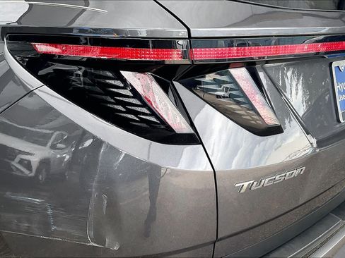 Certified 2023 Hyundai Tucson Limited AWD/4WD image 28