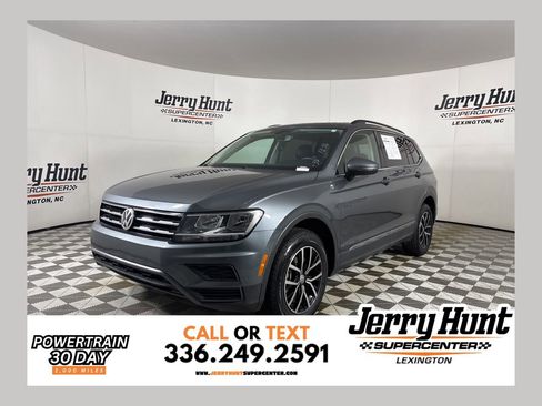 Used 2021 Volkswagen Tiguan SE image 1