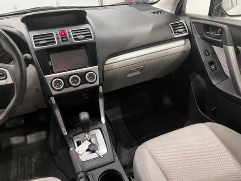 Used 2017 Subaru Forester 2.5i w/ Alloy Wheel Package image 27