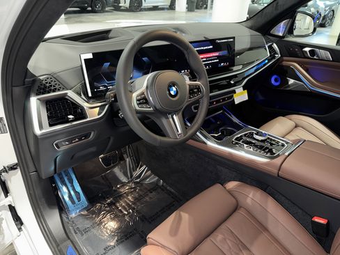 New 2026 BMW X7 M60i image 15