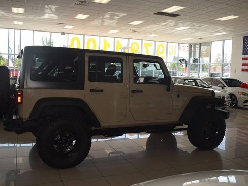 Used 2016 Jeep Wrangler Unlimited Sport w/ Quick Order Package 24S AWD/4WD image 36
