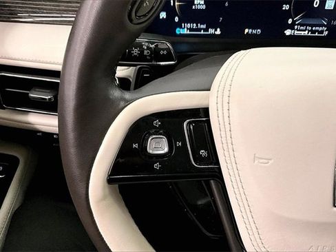 Used 2024 Lincoln Aviator Black Label w/ Dynamic Handling Package image 25