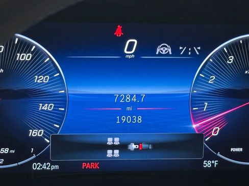 Certified 2024 Mercedes-Benz GLS 450 4MATIC image 32