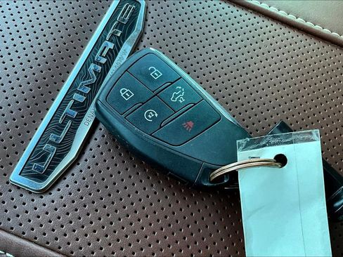 Used 2024 GMC Sierra 3500 Denali Ultimate image 13