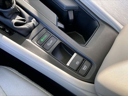 Certified 2025 Honda Accord SE image 32