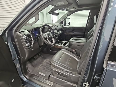 Used 2020 GMC Sierra 2500 Denali w/ Denali Ultimate Package image 10