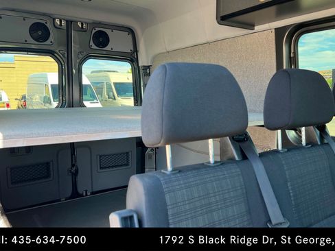 Used 2015 Mercedes-Benz Sprinter 2500 image 19