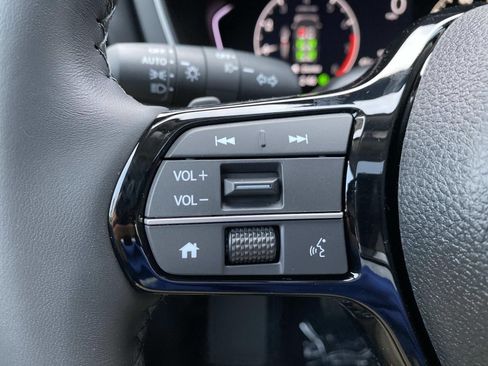 New 2025 Honda Pilot Touring image 17