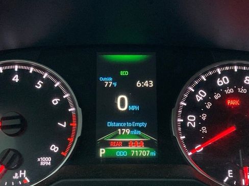 Used 2019 Toyota RAV4 XLE Premium FWD image 15
