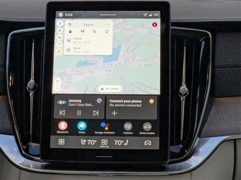 Certified 2026 Volvo XC90 B6 Ultra w/ Protection Package Premier image 8