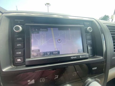 Used 2014 Toyota Sequoia Platinum RWD image 17