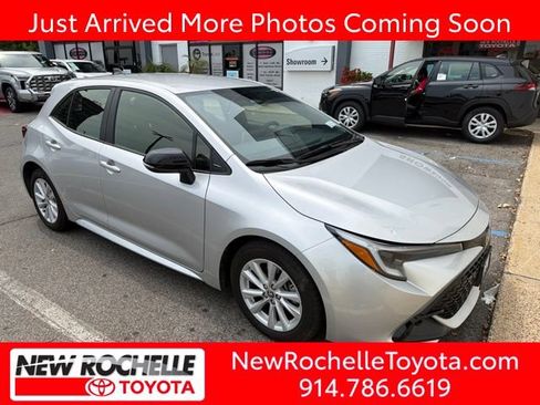 Used 2026 Toyota Corolla SE FWD image 1