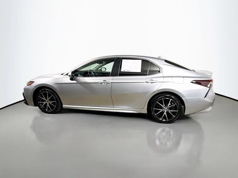 Certified 2023 Toyota Camry SE FWD image 4