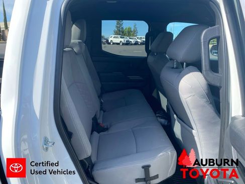 Certified 2024 Toyota Tacoma SR5 AWD/4WD image 17