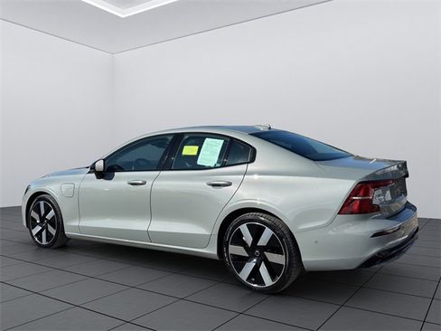 Used 2025 Volvo S60 T8 Ultra w/ Climate Package image 4