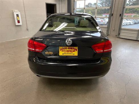 Used 2012 Volkswagen Passat 2.5 SE FWD image 4