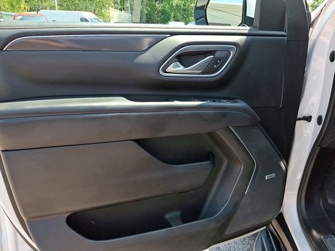 Used 2022 Chevrolet Tahoe RST AWD/4WD image 14