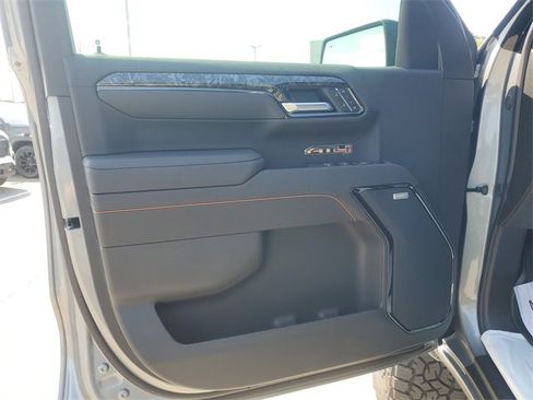 New 2025 GMC Sierra 1500 AT4 w/ Technology Package image 16