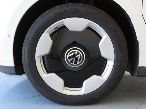 New 2025 Volkswagen ID. Buzz Pro S image 42