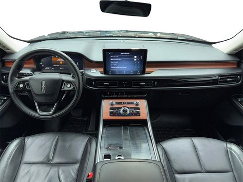 Used 2024 Lincoln Aviator Reserve w/ Equipment Group 201A image 17