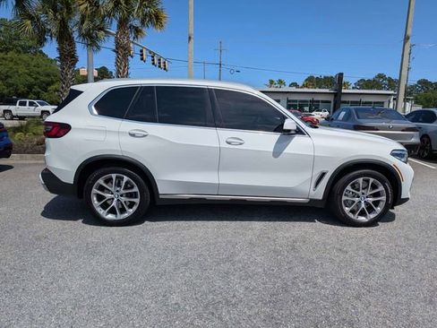 Used 2022 BMW X5 xDrive40i w/ Luxury Seating Package AWD/4WD image 4
