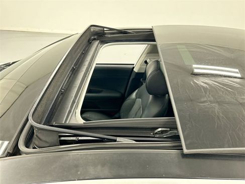 Used 2018 Kia Optima EX w/ Premium Package image 19