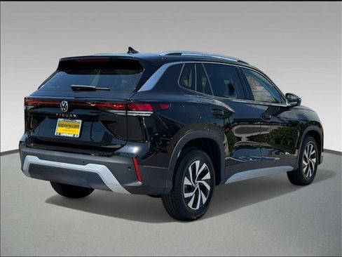 New 2025 Volkswagen Tiguan S image 4