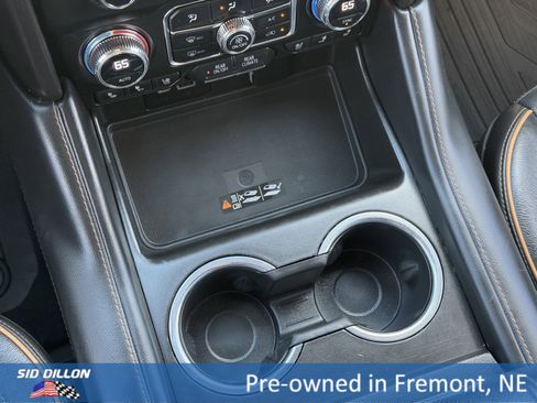 Used 2023 GMC Yukon XL AT4 w/ Technology Package AWD/4WD image 14