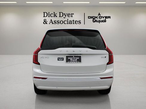 New 2026 Volvo XC90 B5 Core w/ Protection Package Premier image 3