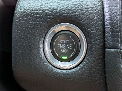 Used 2023 GMC Yukon Denali image 31