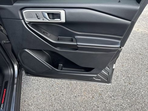 Used 2020 Ford Explorer ST image 14