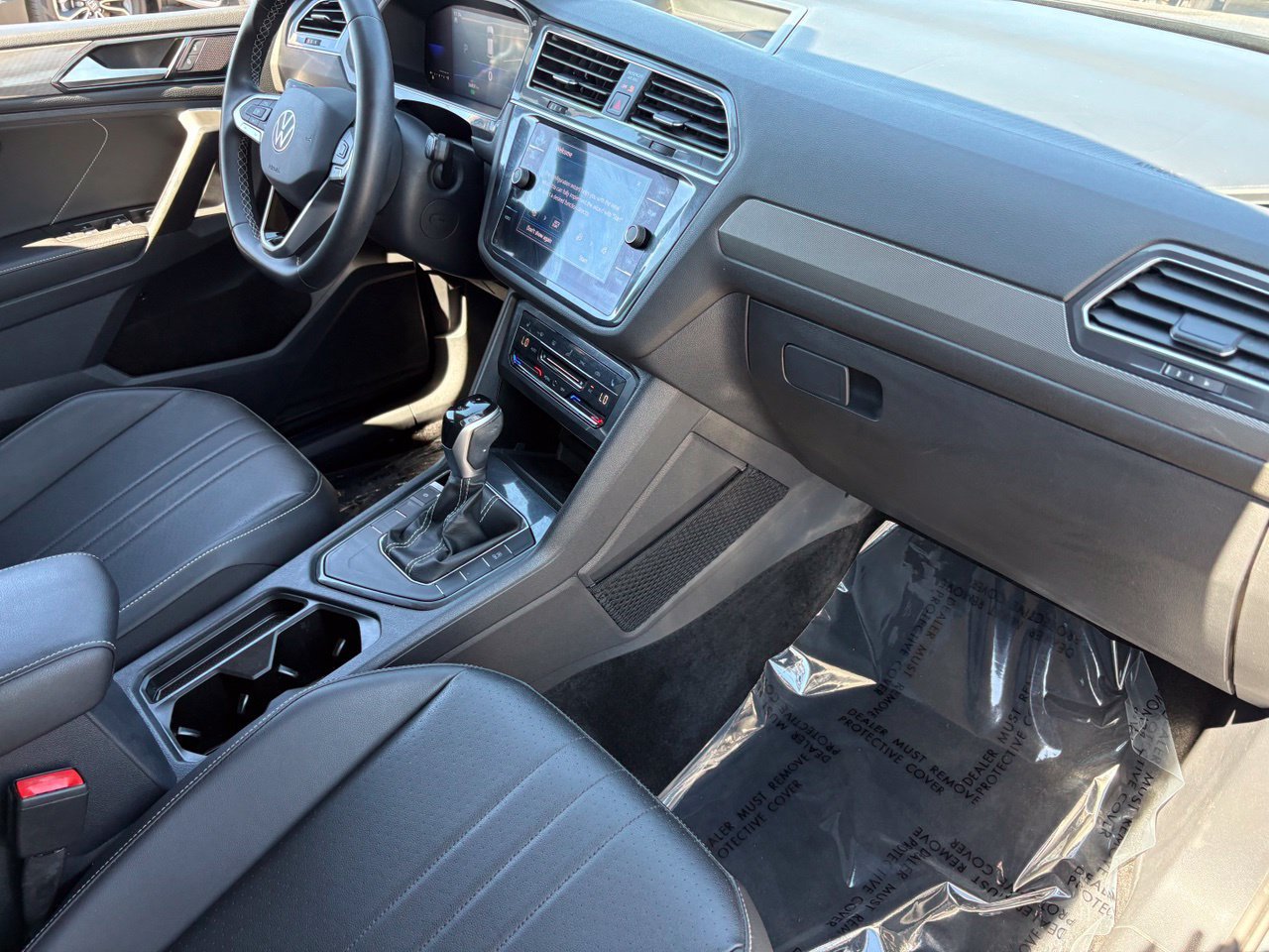 Used 2023 Volkswagen Tiguan SE FWD image 13