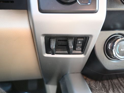 Used 2019 Ford F250 Lariat w/ Lariat Value Package AWD/4WD image 25