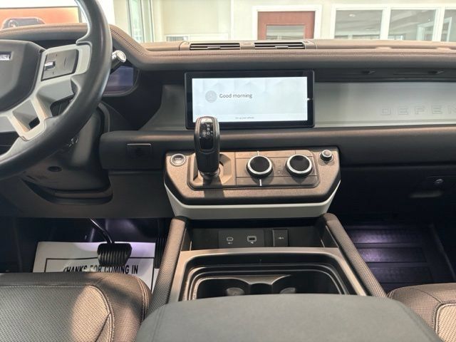 Used 2022 Land Rover Defender 110 X-Dynamic SE AWD/4WD image 11