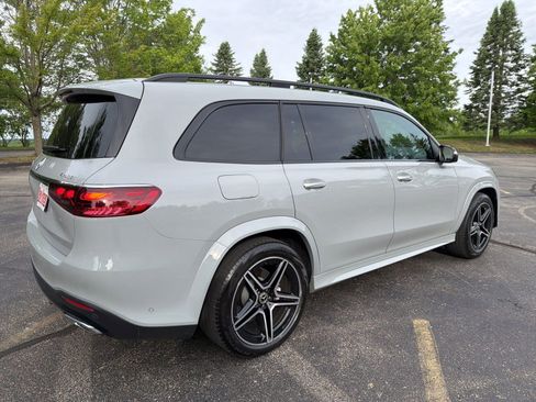 Used 2024 Mercedes-Benz GLS 450 4MATIC image 9