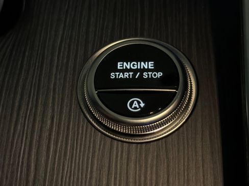 New 2026 Mercedes-Benz C 300 4MATIC Sedan image 20