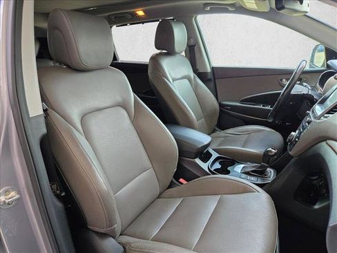 Used 2017 Hyundai Santa Fe FWD image 22