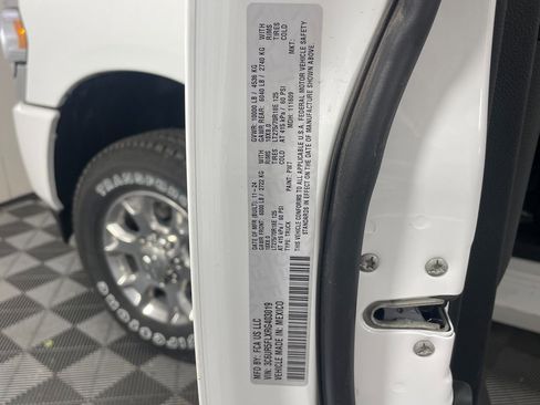 Used 2024 RAM 2500 Laramie image 28